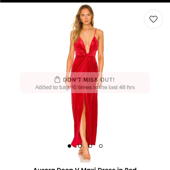 Red velvet dress. - Picture 4 of 6